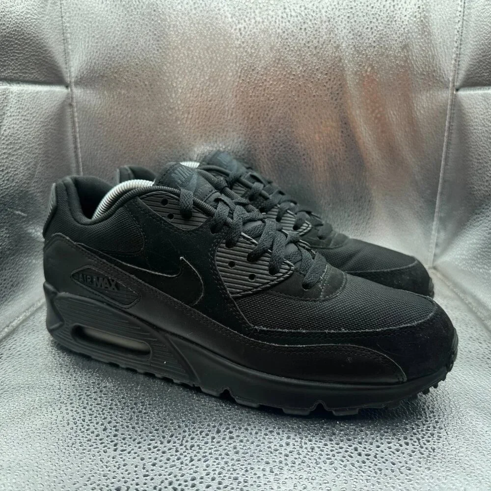 Size 10.5‎ Nike Air Max 90 Essential Mens Black Running Sneaker 537384-092
